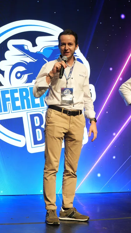 Palestrante no palco